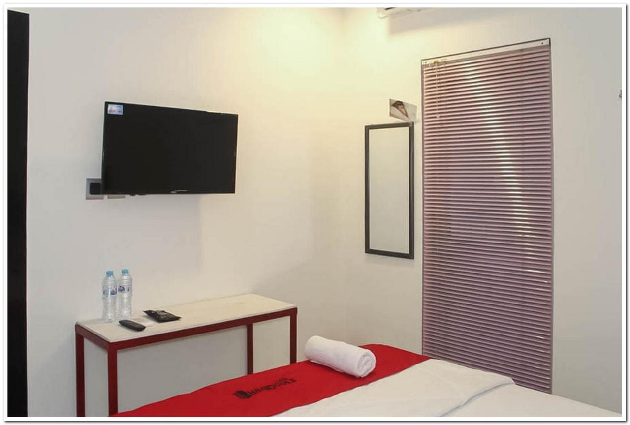 Reddoorz @ Paus Raya Ξενοδοχείο Palangkaraya Εξωτερικό φωτογραφία
